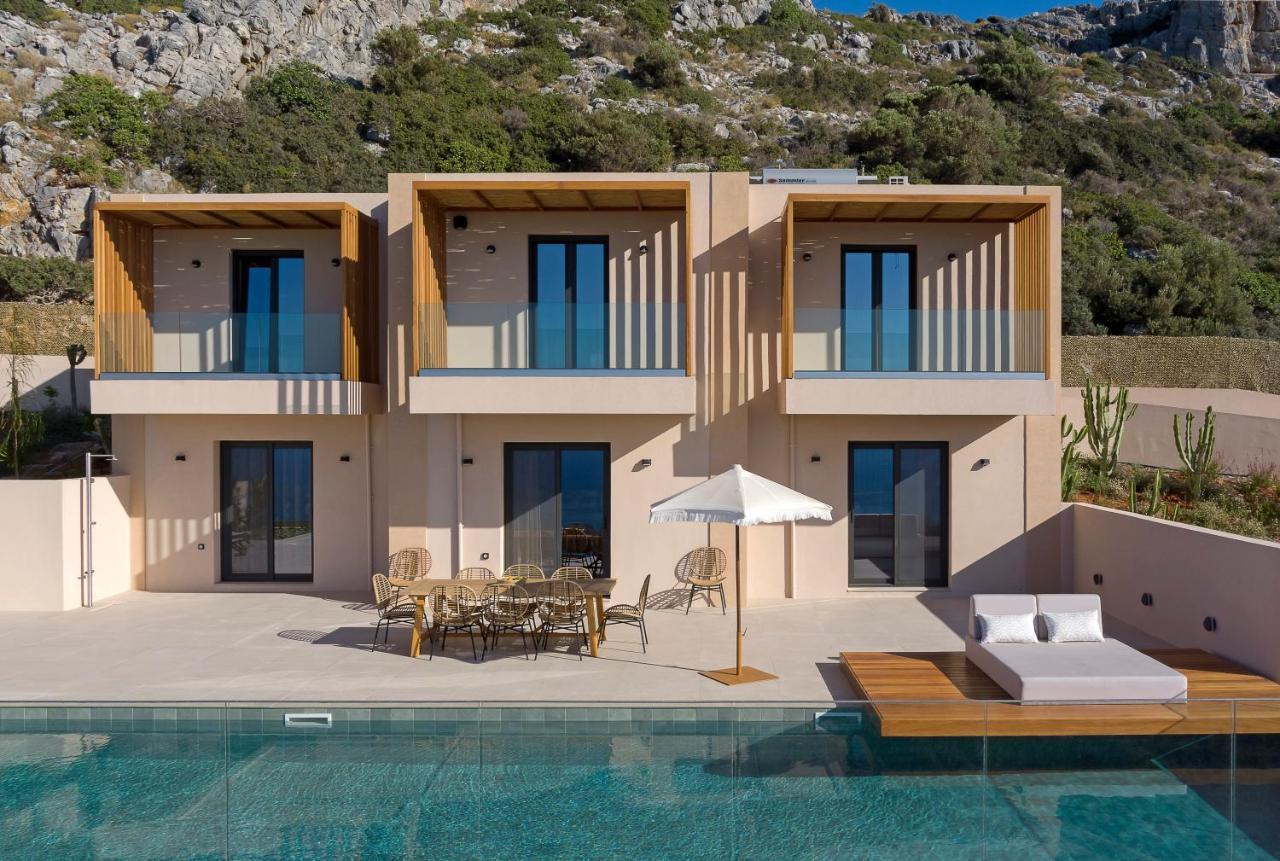 Villa met 4 Slaapkamers en Privézwembad - Uitzicht op Zee