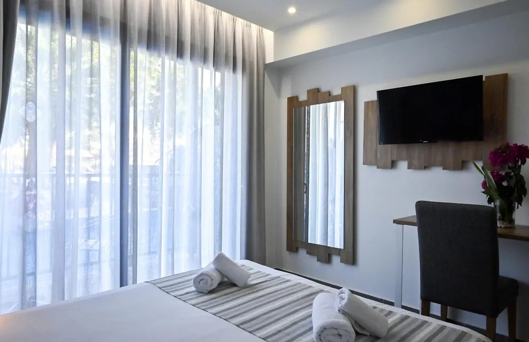 Pollis Hotel-1